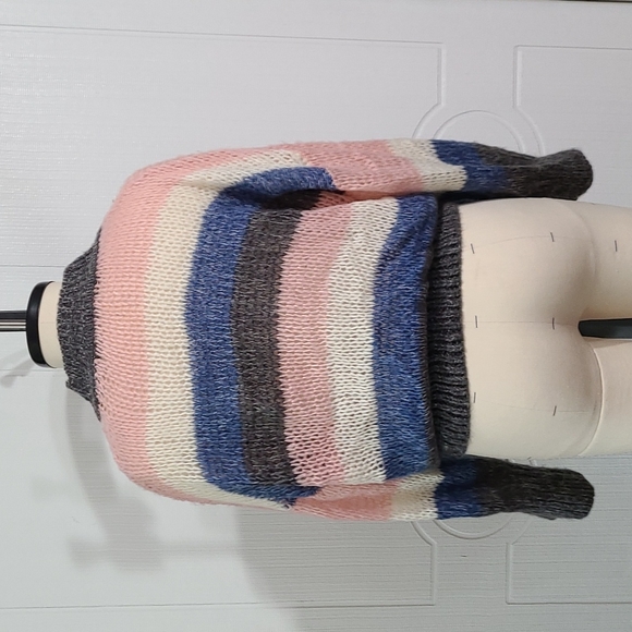 Light open knit striped sweater - Picture 4 of 6